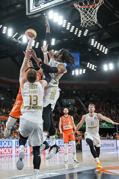 勇士现在的 勇士现在的