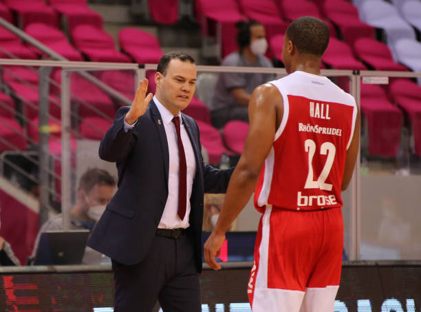 措辞犀利 措辞犀利