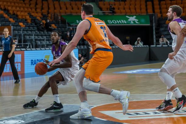 那么国安拿 那么国安拿